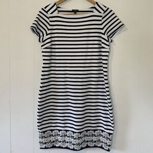 Talbots Petite Medium Dress White/Navy Nautical Stripes Short Sleeve Lace Hem